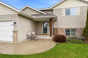 6267 Kahl Ave NE, Albertville, MN 55301 - Photo 3