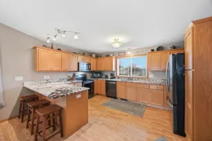 6267 Kahl Ave NE, Albertville, MN 55301 - Photo 7