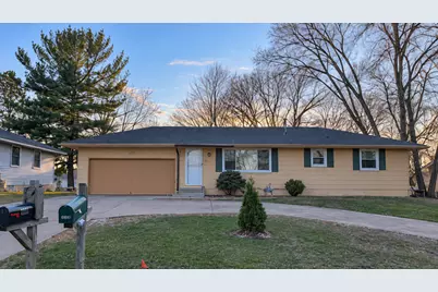 7516 Arthur Street NE, Fridley, MN 55432 - Photo 11
