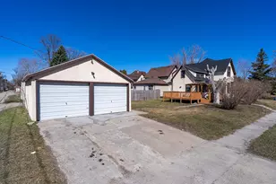 601 Pleasant Ave, Crookston, MN 56716 - Photo 29