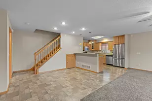 8105 Darcy Ln, Inver Grove Heights, MN 55076 - Photo 15