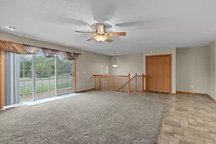 8105 Darcy Ln, Inver Grove Heights, MN 55076 - Photo 5