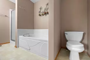 8105 Darcy Ln, Inver Grove Heights, MN 55076 - Photo 27