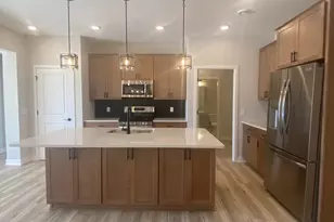 13792 Hollybrook Cir, Apple Valley, MN 55124 - Photo 3
