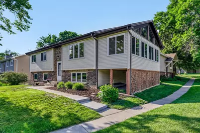 3458 Pilgrim Lane N, Plymouth, MN 55441 - Photo 1