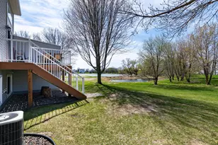 2204 St Johns Cir, Woodbury, MN 55129 - Photo 27