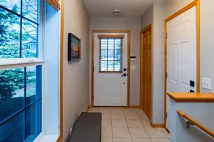 2204 St Johns Cir, Woodbury, MN 55129 - Photo 3