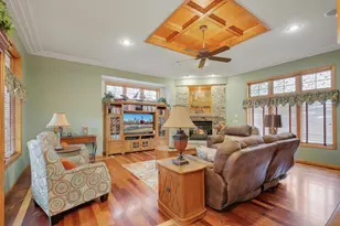 2014 Blue Jay St, Shakopee, MN 55379 - Photo 9