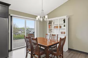 3911 Sunnydale Ln SE, Rochester, MN 55904 - Photo 17
