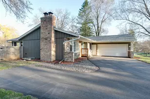 2750 Queensland Ln N, Plymouth, MN 55447 - Photo 3