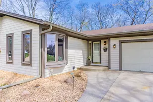 112117 Haering Cir, Chaska, MN 55318 - Photo 5