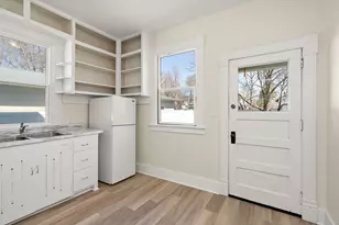 805 4th St SW, Willmar, MN 56201 - Photo 5