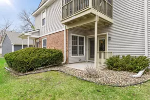 10929 Rhode Island Ave S, Bloomington, MN 55438 - Photo 5