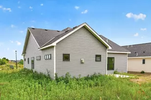 31710 Madison Rd, Lindstrom, MN 55045 - Photo 25