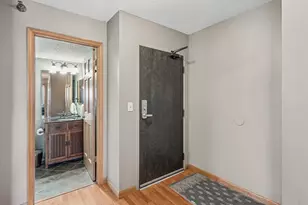 78 10th St E, Saint Paul, MN 55101 - Photo 5