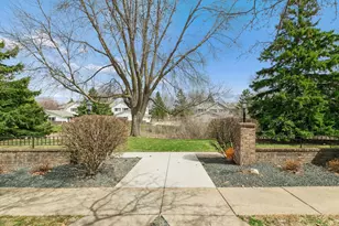 7666 13th St N, Oakdale, MN 55128 - Photo 3