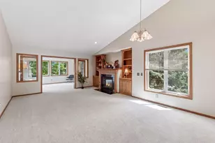 10327 165th St W, Lakeville, MN 55044 - Photo 7