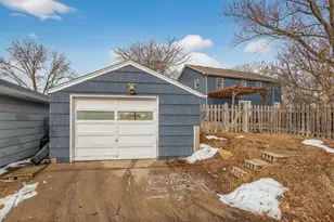 2672 Parkview Blvd, Robbinsdale, MN 55422 - Photo 37
