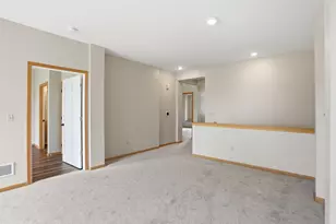 5792 Prairie Ridge Dr, Shoreview, MN 55126 - Photo 23