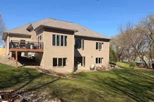 2490 Cambridge Way, Shakopee, MN 55379 - Photo 3