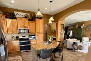 2490 Cambridge Way, Shakopee, MN 55379 - Photo 11