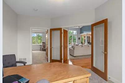 411 Emerald Lane, Mahtomedi, MN 55115 - Photo 17