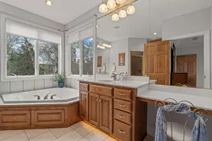 411 Emerald Ln, Mahtomedi, MN 55115 - Photo 31