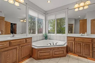 411 Emerald Ln, Mahtomedi, MN 55115 - Photo 33