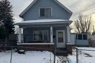 798 Cook Ave E, Saint Paul, MN 55106 - Photo 1