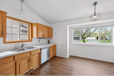 3816 93rd Avenue N, Brooklyn Park, MN 55443 - Photo 11