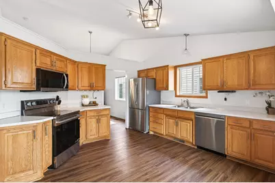 3816 93rd Avenue N, Brooklyn Park, MN 55443 - Photo 9