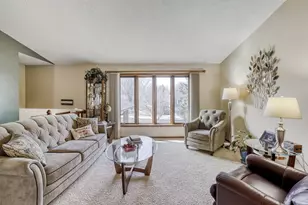 10185 Upper 178th St W, Lakeville, MN 55044 - Photo 3