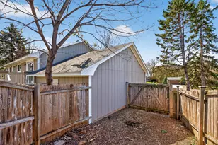 116 Knoll Cir E, Burnsville, MN 55337 - Photo 45