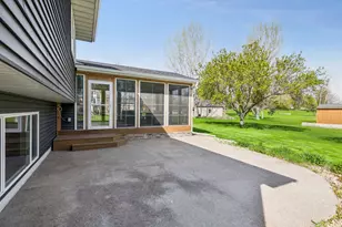 1274 Parkside Ln, Waconia, MN 55387 - Photo 11