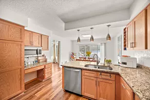 6263 Sequoia Cir, Eden Prairie, MN 55346 - Photo 11