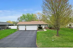 17076 Forfar Ct, Lakeville, MN 55024 - Photo 3