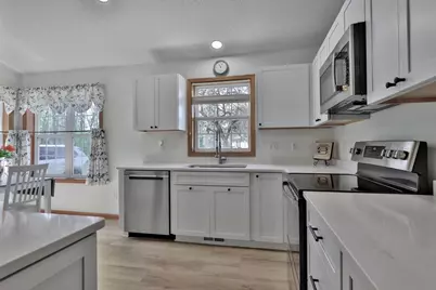 180 Wedgewood Drive, Mahtomedi, MN 55115 - Photo 3