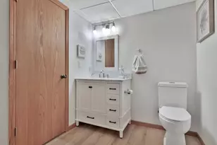 180 Wedgewood Dr, Mahtomedi, MN 55115 - Photo 27