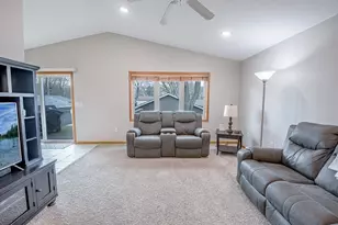 811 Broadway Ave S, Sauk Rapids, MN 56379 - Photo 7