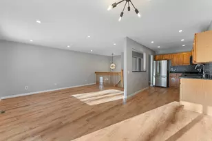 12318 Oak Leaf Ct, Burnsville, MN 55337 - Photo 7
