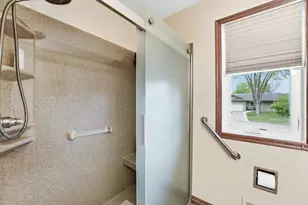 5856 139th St W, Apple Valley, MN 55124 - Photo 11