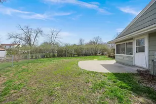 136 N Park Ln, Le Sueur, MN 56058 - Photo 33