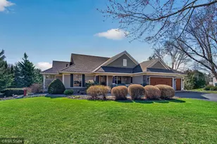 3304 Nathaniel Ct, Vadnais Heights, MN 55127 - Photo 3