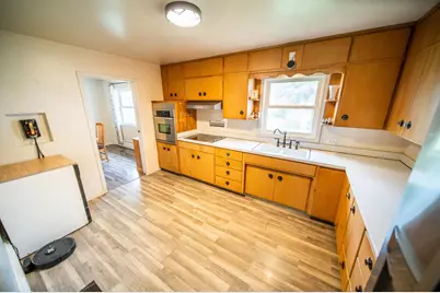 301 5th Ave NW, Dodge Center, MN 55927 - Photo 11