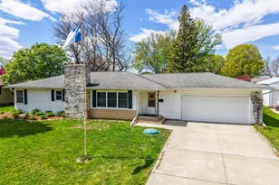 301 5th Ave NW, Dodge Center, MN 55927 - Photo 1