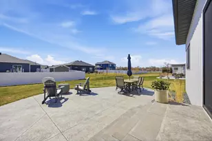 2943 Prairie Farms Cir S, Fargo, ND 58104 - Photo 27