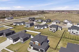 2943 Prairie Farms Cir S, Fargo, ND 58104 - Photo 35