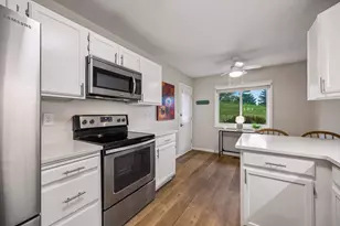 6983 Langford Ct, Edina, MN 55436 - Photo 7