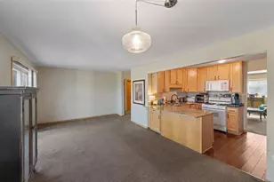 304 Pondridge Cir, Wayzata, MN 55391 - Photo 5