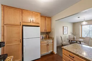 304 Pondridge Cir, Wayzata, MN 55391 - Photo 7